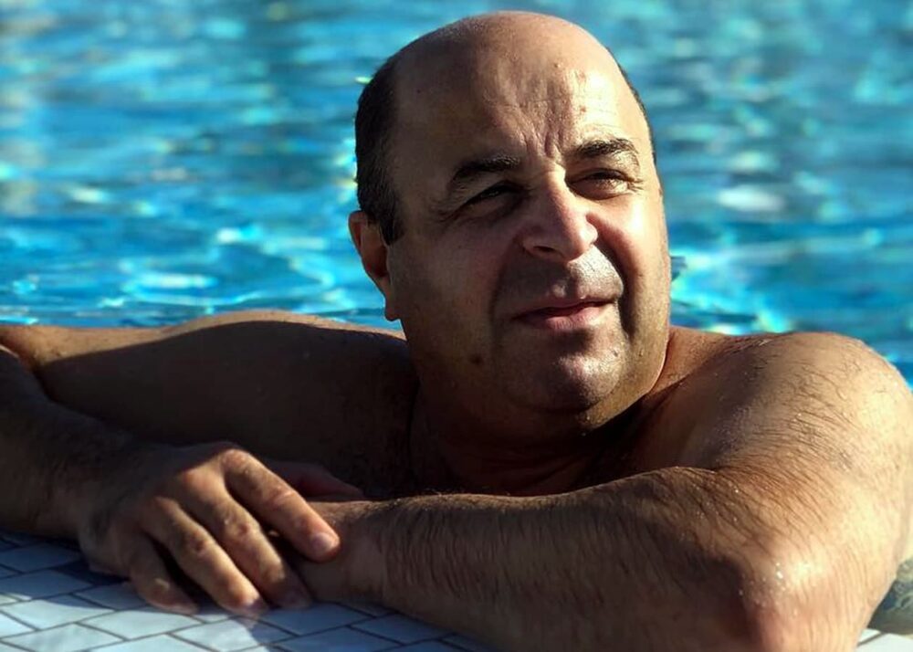 Ο Μάρκος Σεφερλής πριν παντρευτεί την Έλενα Τσαβαλιά, ήταν παντρεμένος με την επίσης ηθοποιό Έλσα Μιχαλακοπούλου με την οποία μάλιστα