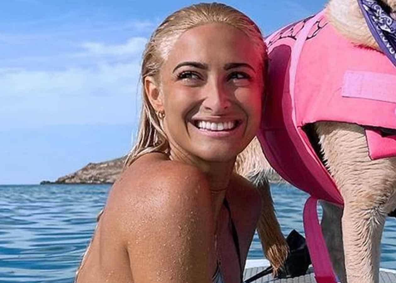 Αυτό το βίντεο της Ιωάννας Τούνη είναι απο αυτά που θεωρούνται επιεικώς καuτα και πρέπει να έχουν σήμανση καταλληλόλητας πάνω τους,