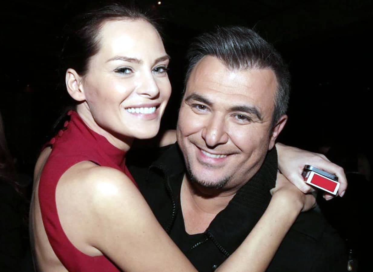 Στην Μύκονο είναι όλα τα καλά παιδιά, Celebrities και μη, μαζεμένα και περιμένουν με ανυπομονησία να περάσει η επταήμερη καραντίνα έτσι