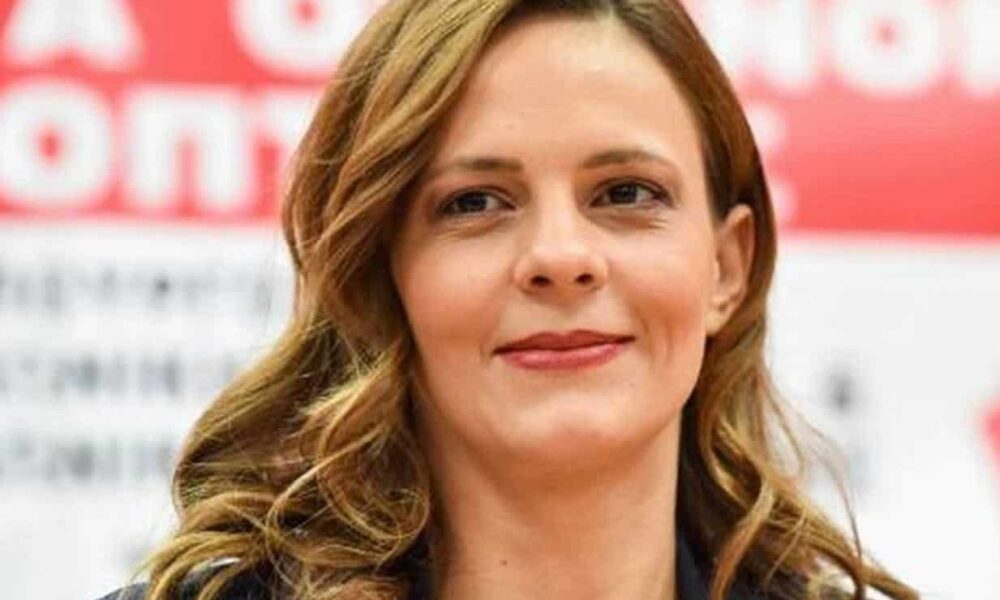 Έφη Αχτσιόγλου