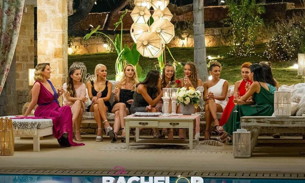 The Bachelor: Ο Αλέξης Παππάς έχει ξεκινήσει ήδη τα ραντεβού με τις κοπέλες οι οποίες όπως αποκαλύφθηκε θα είναι 21 τον αριθμό.