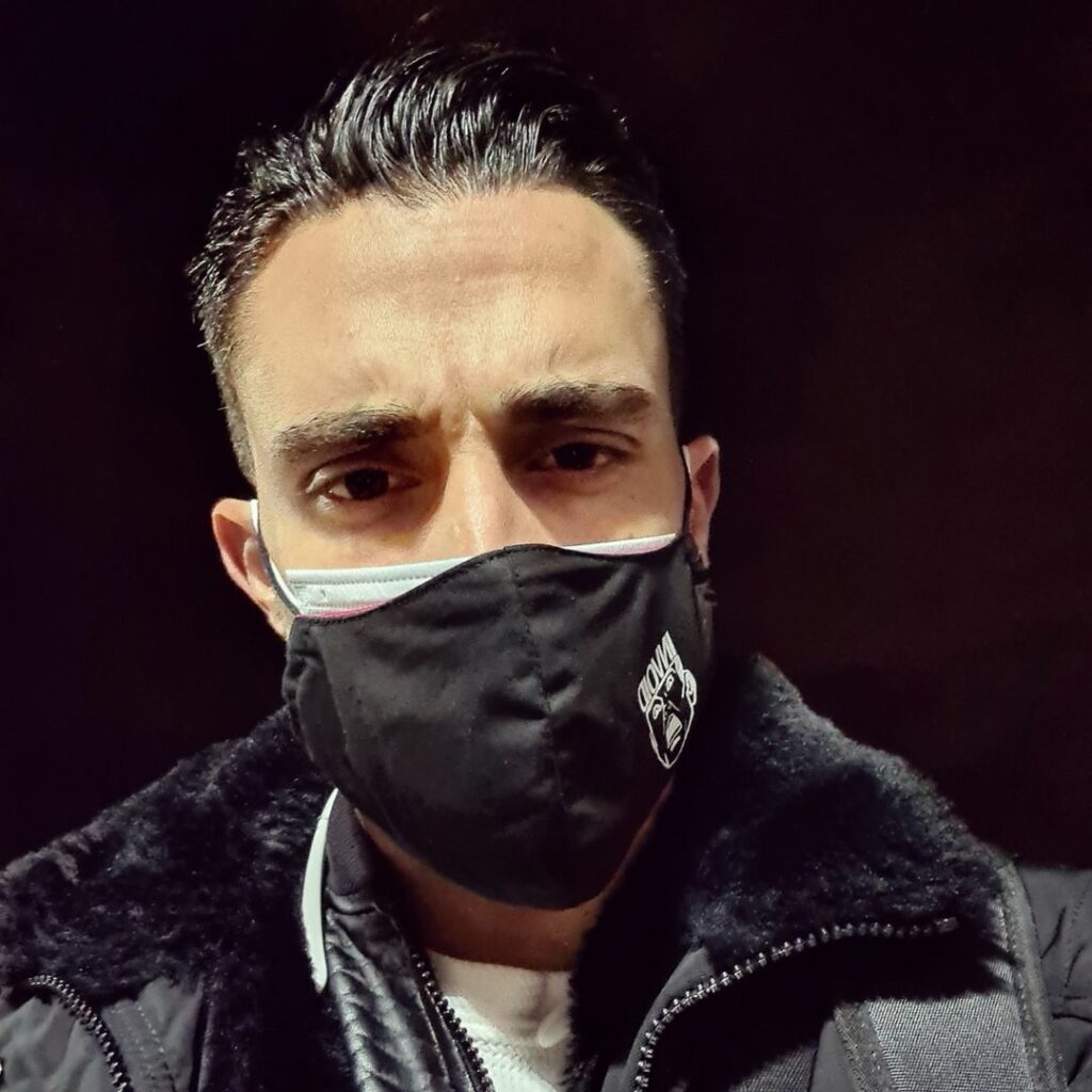 Σάκης Κατσούλης