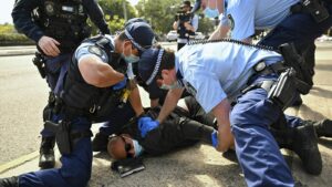Σε αυστηρό lockdown μέχρι τον Σεπτέμβριο η Αυστραλία. Στον δρόμο βγαίνει ο στρατός για την απαγόρευση κυκλοφορίας