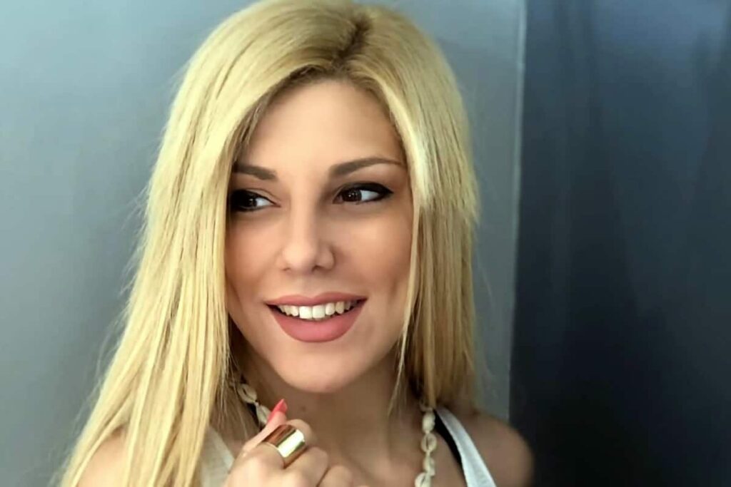 Έλενα Πολυχρονοπούλου: Αρνείται η παίκτρια του Power Of Love ότι ήταν δικά της τα ναρκωτικά