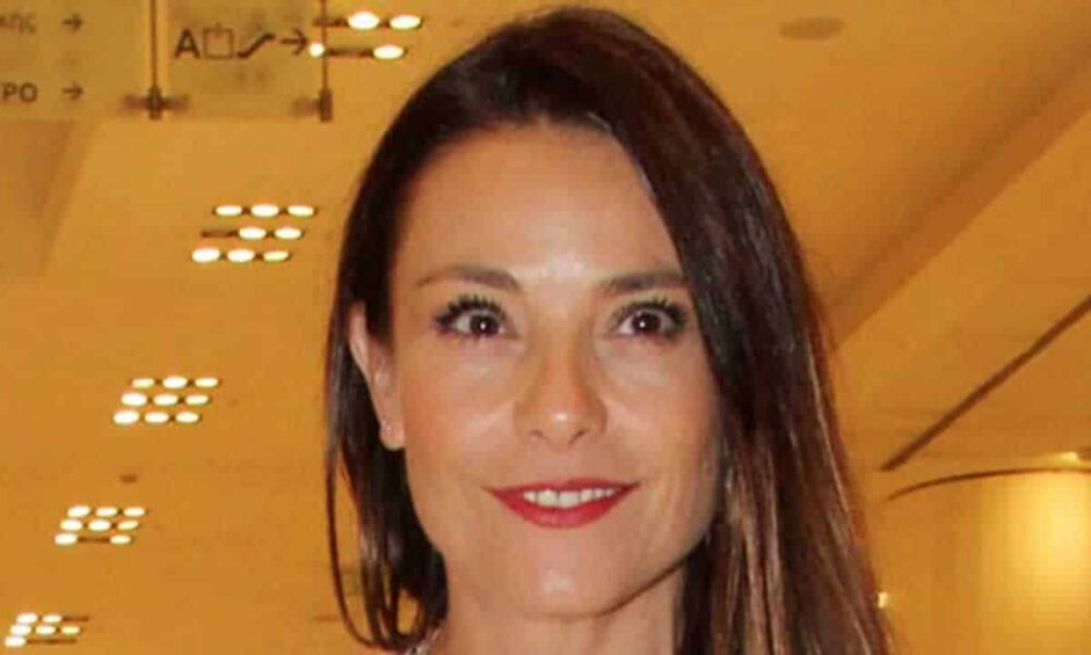 λήδα ματσάγγου,λήδα ματσάγγου αγριες μελισσες,λήδα ματσάγγου γαμος,Ληδα ματσαγγου βιογραφικο,ληδα ματσαγγου σιωπηλος δρομος,ληδα ματσαγγου συζυγος,Ληδα ματσαγγου διαζυγιο,ληδα ματσαγγου ημερομηνια γεννησης