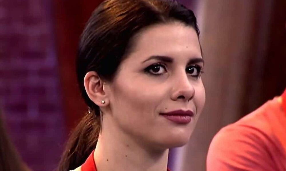 Τώρα και influencer η Μαρίνα Ντεμολλάι απο το MasterChef. Την ίδια ώρα που άλλοι παίκτες του μαγειρικού ριάλιτι ποζάρουν είτε μέσα σε κάποια