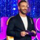 Το «Just the 2 of Us» μετακομίζει και πλέον θα το απολαμβάνουμε μέσα απο την τηλεοπτική συχνότητα του Alpha. Ήδη μάλιστα αποκαλύφθηκε
