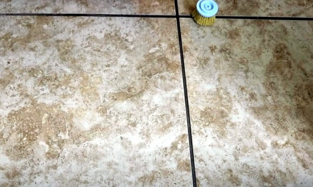 Σας παρουσιάζουμε ένα πραγματικά καλό και εκπαιδευτικό βίντεο, με το οποίο θα μπορέσετε με 10 απλές κινήσεις να καθαρίσετε το σπίτι σας