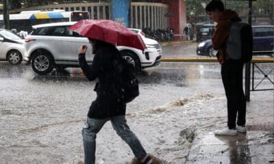 Νέο έκτακτο δελτίο επιδείνωσης του καιρού με βροχές, καταιγίδες και ισχυρούς ανέμους εξέδωσε η ΕΜΥ για τις επόμενες δύο ημέρες στη χώρα μας.