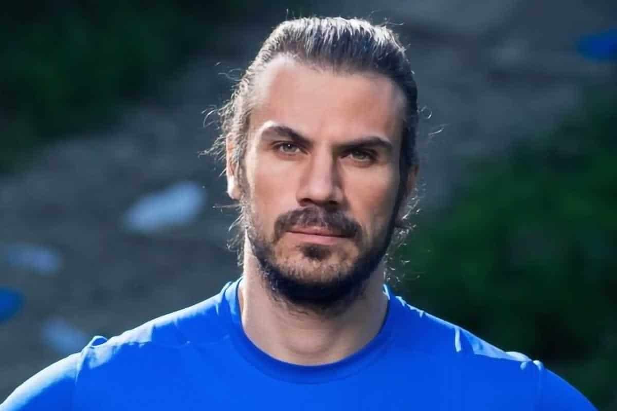 Εκτός απο ένας πολύ καλός σεφ, ο Άκης Πετρετζίκης είναι και ο σεφ με τoυς περισσότερους followers στο instagram στην χώρα μας αφού