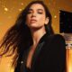 Σαν καλή celebrity που σέβεται τον εαυτό της η Dua Lipa, αποφάσισε και εκείνη να εισπράξει πολλά εκατομμύρια δολάρια, όπως κάνουν σχεδόν