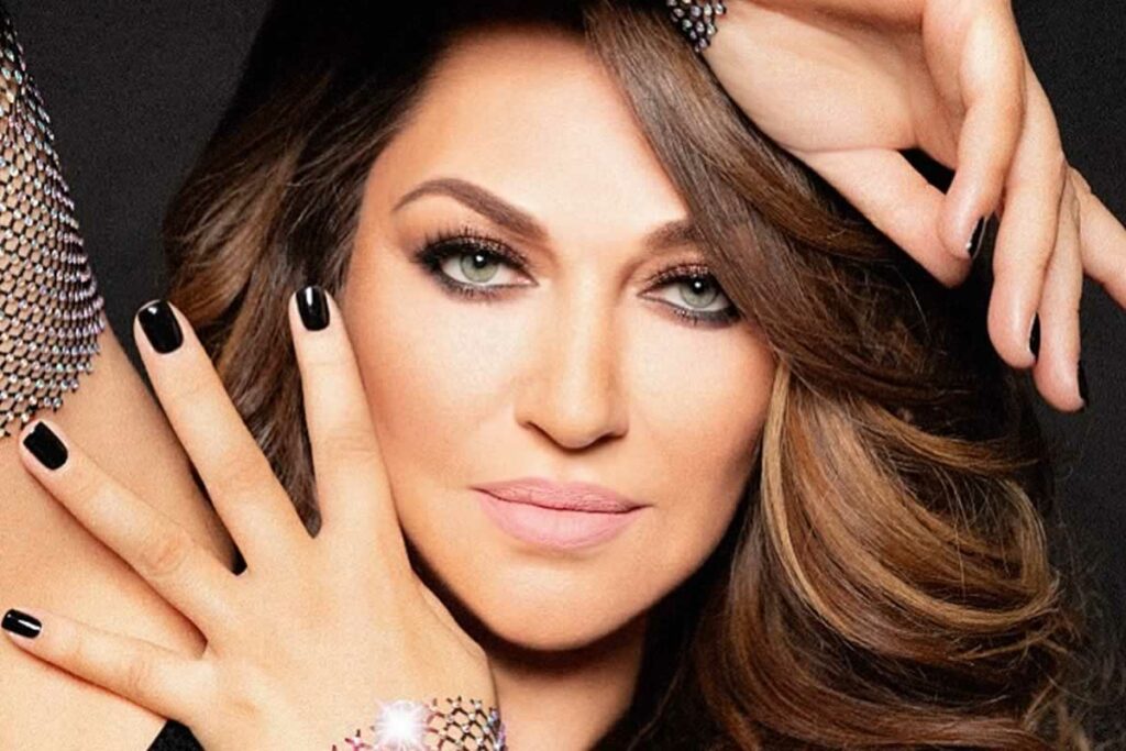 Η Καίτη Γαρμπή με πυρετό στη σκηνή – Δεν ακύρωσε τη συναυλία στην Κρήτη! 1 Με μια φράση η αγαπημένη μας τραγουδίστρια Καίτη Γαρμπή είπε αυτό που οι περισσότεροι άνθρωποι σε αυτή την χώρα νιώθουν και λένε.