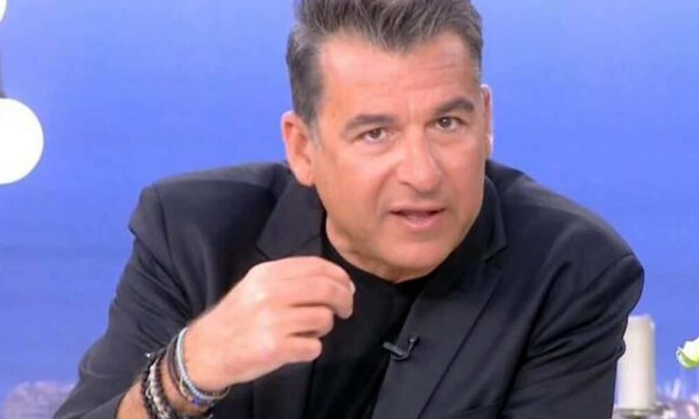 Ο Γιώργος Λιάγκας εμβολιάστηκε με την τρίτη δόση για τον κορονοϊό και όπως δήλωσε ο ίδιος ο παρουσιαστής, πήγε στο MEGA Εμβολιαστικό