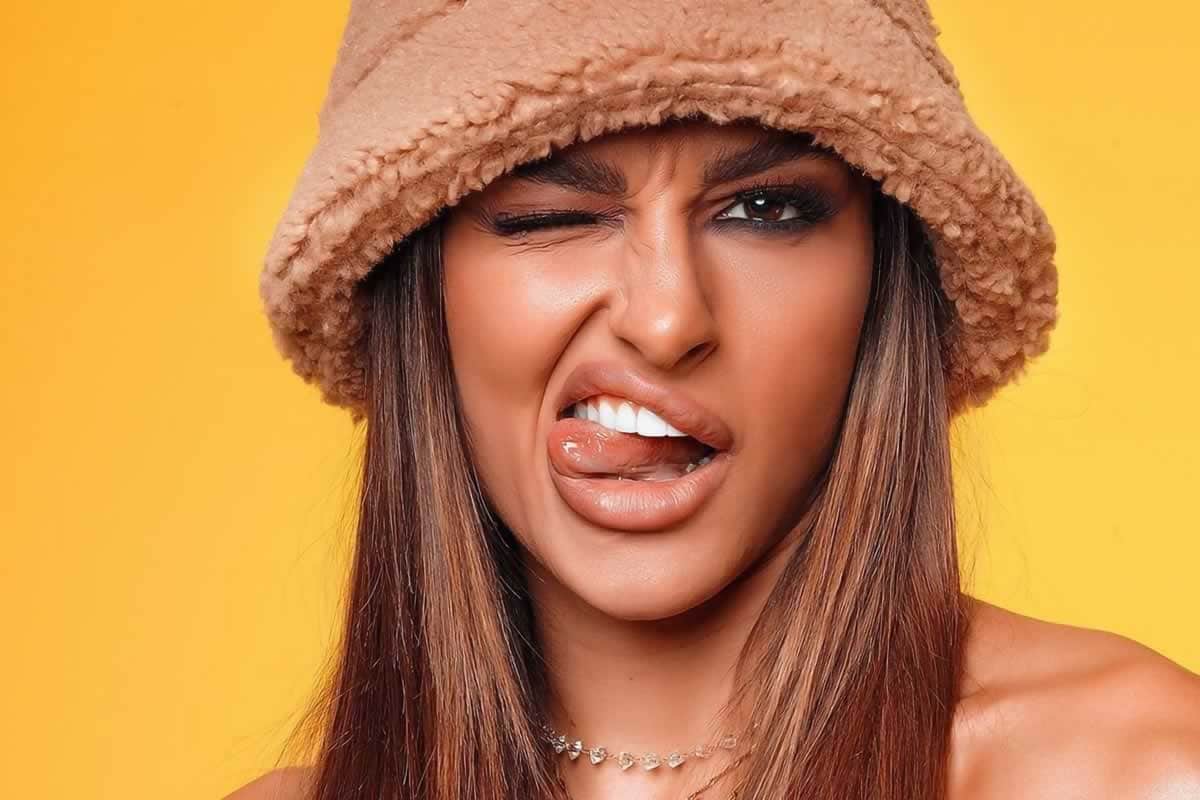 Τέτοια κοντινά που έκανε στην Ναυσικά Παναγιωτακοπούλου στο χτεσινό επεισόδιο του Survivor ο σκηνοθέτης δεν τα έκανε ούτε στην