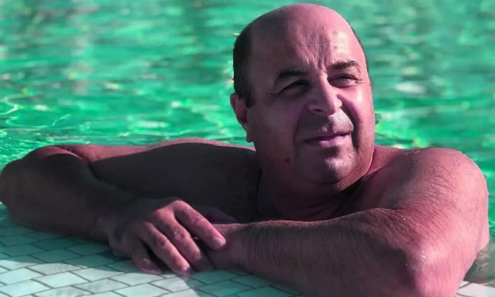 Δεν μιλάμε για την Έλενα Τσαβαλιά την επι χρόνια σύζυγο του Μάρκου Σεφερλή, αλλά για εκείνη την καuτn ηθοποιό που μπορεί να έχετε δει σε