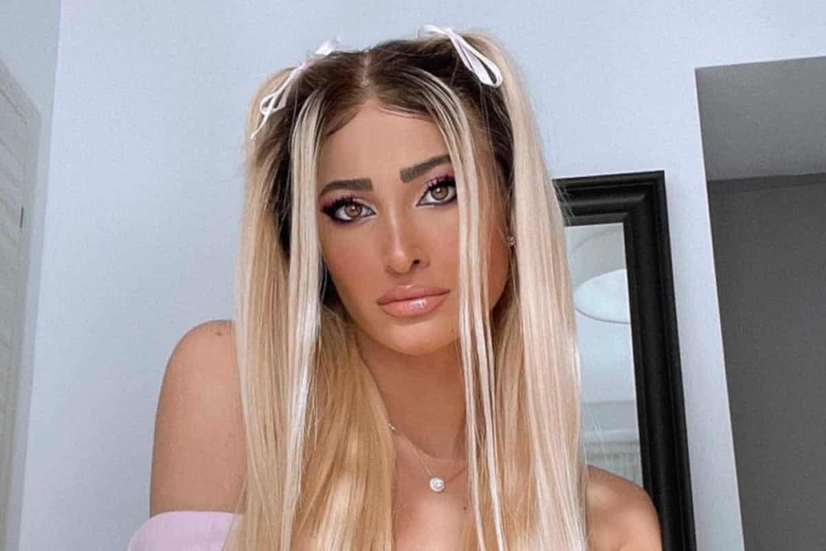 Πόσα να αντέξουμε και εμείς με αυτά που κάνει η Ιωάννα Τούνη! Αγοράκια είμαστε και κάτι της μεγάλο το παθαίνουμε, ειδικά όταν άλλα ετοιμάζεσαι