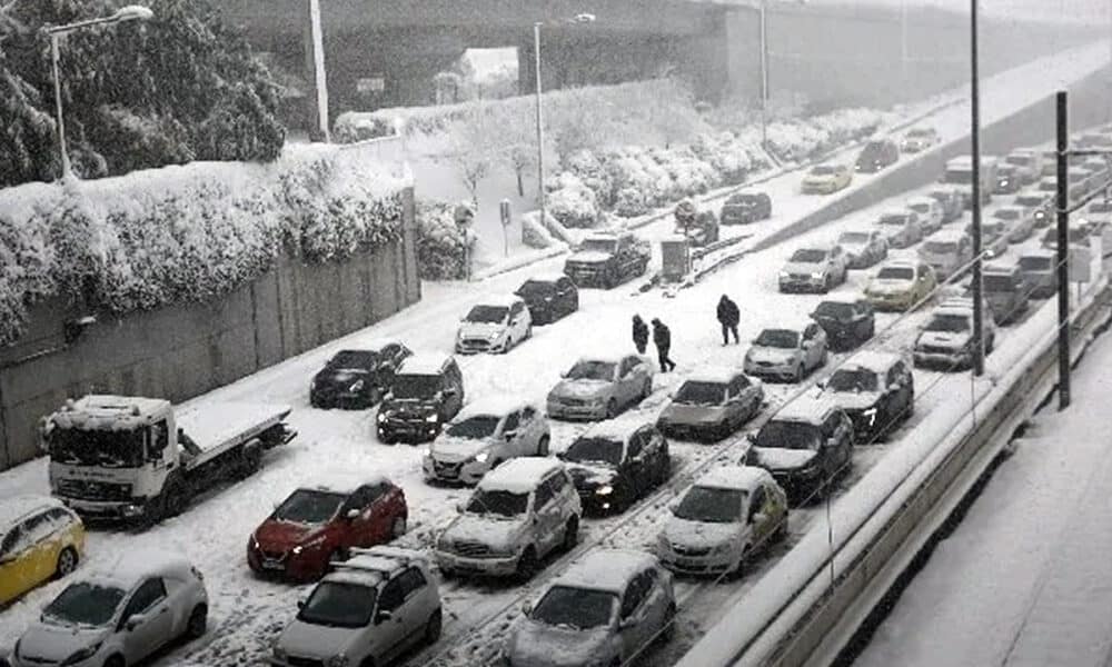 Έτοιμος να κινηθεί νομικά είναι πλέον πρώην παίκτης του Survivor o οποίος πέρασε μεγάλη ταλαιπωρία στην Αττική Οδό, ενώ όπως ο ίδιος δήλωσε