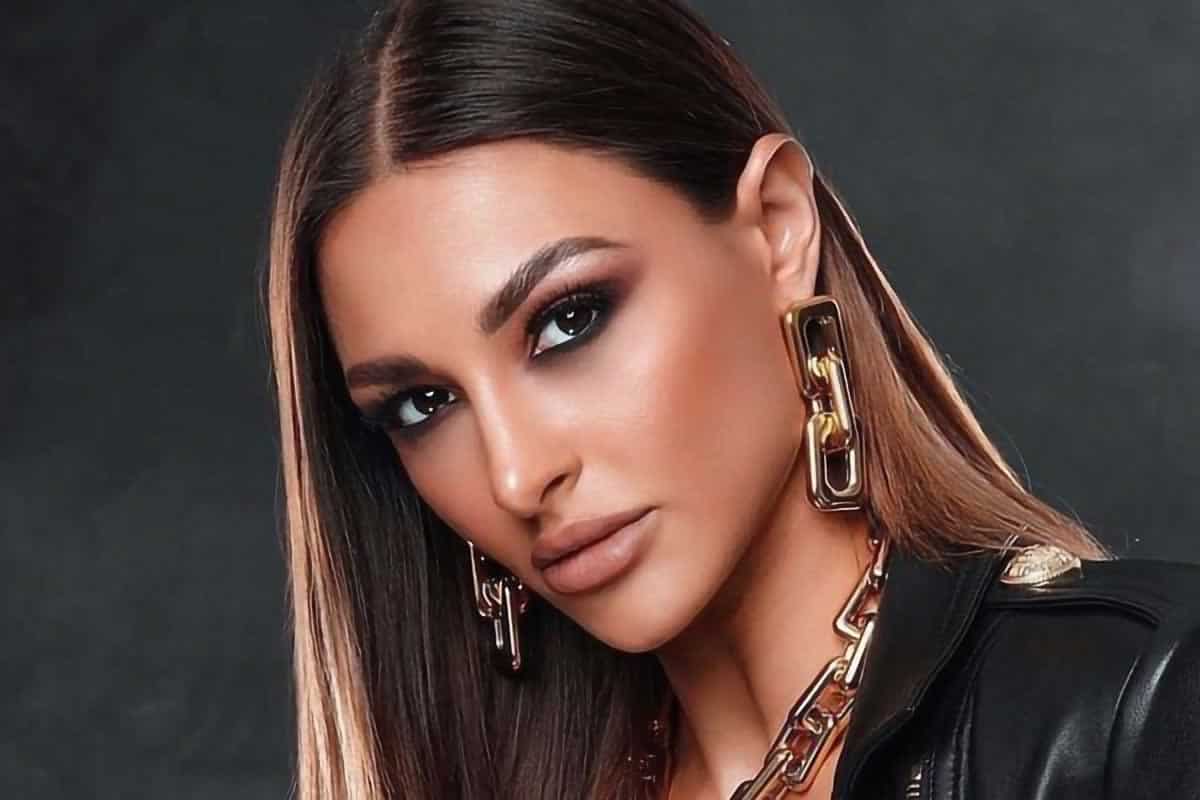 Αν υπάρχει μια παρουσία φέτος στο Survivor, που δεν μπορείς να ξεκολλήσεις τα μάτια σου απο πάνω της, αυτή είναι φυσικά η Ναυσικά