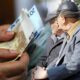 Το κράτος εκδικείται για μια ακόμα φορά τους συνταξιούχος, αφού έδωσε κουτσουρεμένα τα αναδρομικά κατά 30% χωρίς μάλιστα τον