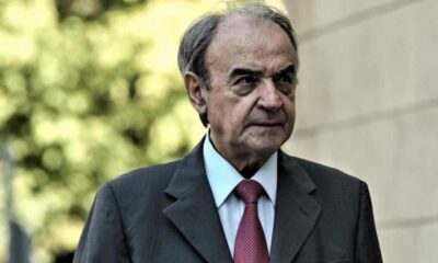 Ο υπουργός Οικονομικών του Ανδρέα Παπανδρέου ο δικηγόρος Δημήτρης Τσοβόλας έχασε την μάχη με τον καρκίνο και απεβίωσε σε ηλικία 80