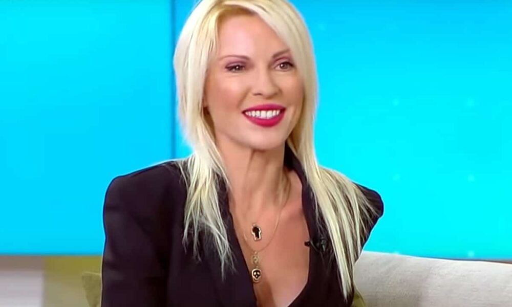 Η Ιωάννα Μαλέσκου είχε καλεσμένη την Ασημίνα Ιγγλέζου στην εκπομπή της στον ΣΚΑΪ, την γνωστή σε όλους και πολύπαθη απο τα νούμερα τηλεθέασης