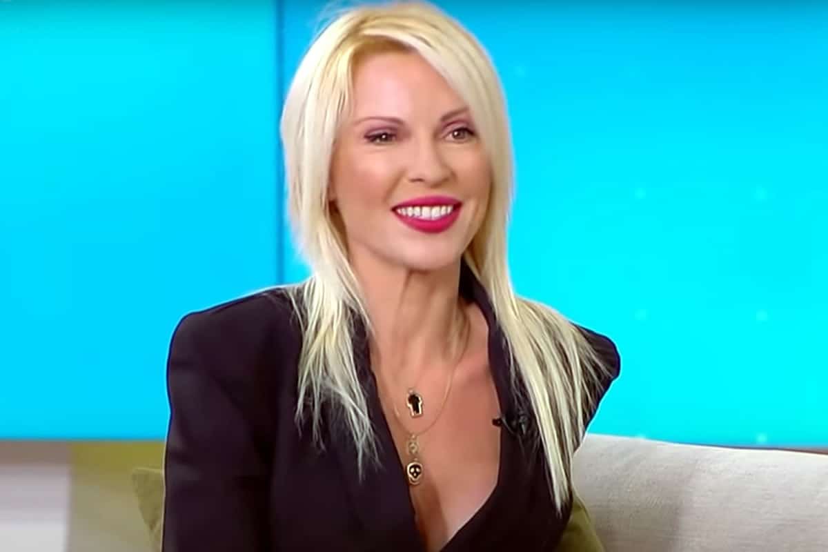 Η Ιωάννα Μαλέσκου είχε καλεσμένη την Ασημίνα Ιγγλέζου στην εκπομπή της στον ΣΚΑΪ, την γνωστή σε όλους και πολύπαθη απο τα νούμερα τηλεθέασης