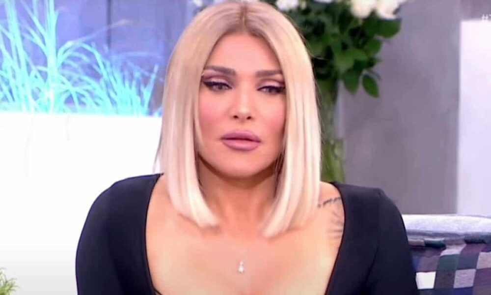 Καλεσμένη στο Πρωινό του ΑΝΤ1 ήταν χτες η Αγγελική Ηλιάδη, η οποία μπορεί να μπήκε πολύ προσεκτικά στο πλατό μετά το χειρουργείο που έκανε