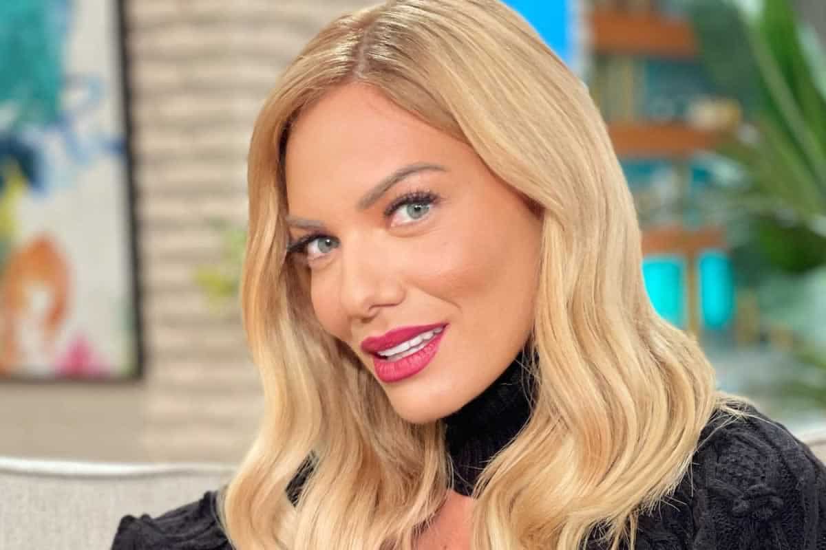 Αν κάτι πρέπει να αναγνωρίσουμε στην Ιωάννα Μαλέσκου, αυτό είναι το εντυπωσιακό της σώμα, το οποίο μπορεί και να είναι ένα απο τα