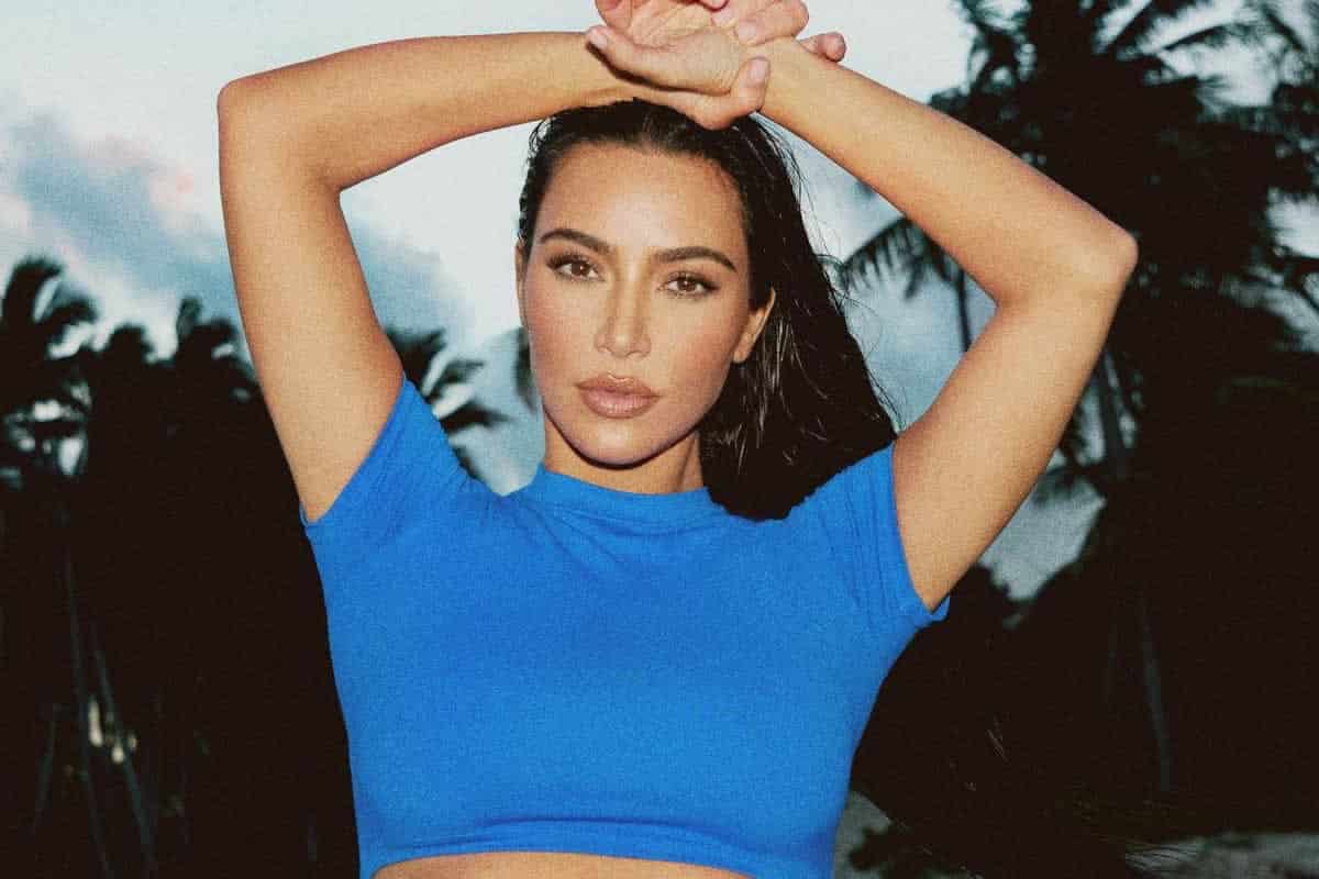 Η Kim Kardashian προσπαθεί να αποσπάσει το μυαλό της από όλο αυτό το οικογενειακό δράμα που ζει με τον εν διαστάσει σύζυγό της Kanye West