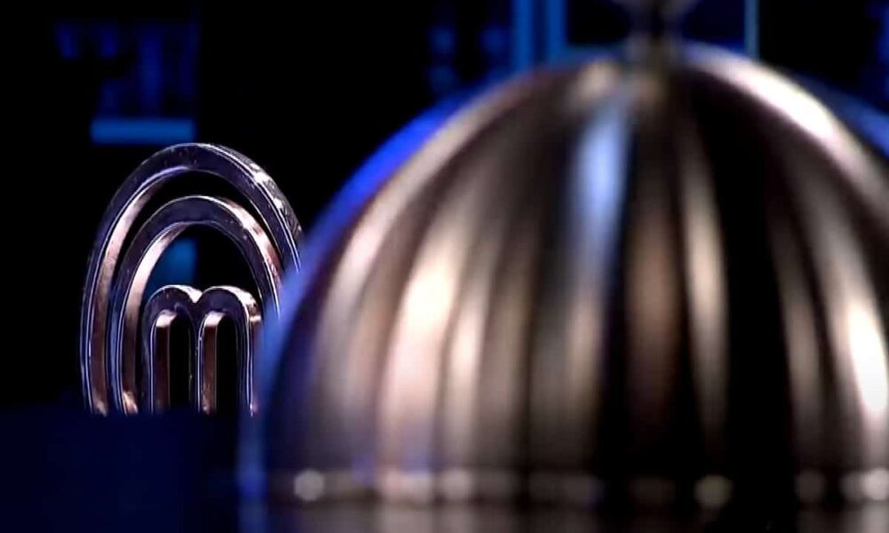 MasterChef spoiler: Ένα πολύ δυνατό επεισόδιο με μεγάλο έπαθλο, μια αποχώρηση βόμβα και δύο καλεσμένους που έρχονται για να κάνουν την