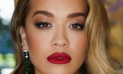 Την ίδια ώρα που η Dua Lipa κόβει βόλτες στο κόκκινο χαλί των Grammys, η Ρίτα Όρα ανεβάζει την μεταξύ τους κόντρα επίπεδο και κυριολεκτικά