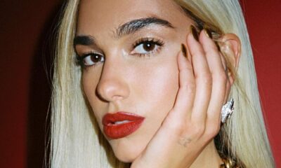 Η τραγουδίστρια Dua Lipa που έχει κάνει όλη την υφήλιο να μιλάει για εκείνη, επέστρεψε στην Μεγάλη Βρετανία όπου θα δώσει συναυλίες στα