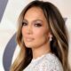 Αυτό που θα δείτε παρακάτω το προκάλεσε η Jennifer Lopez η οποία βαρέθηκε να βλέπει να την αντιγράφουν και να την σχολιάζουν μικρές και