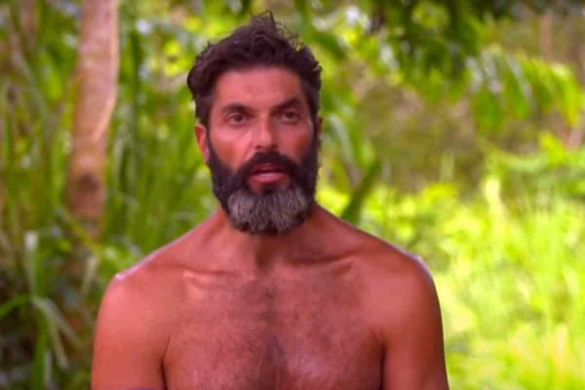Ο Σπύρος Μαρτίκας για μια ακόμα φορά τα βάζει με τον Τάκη Καραγκούνια και τον Κωνσταντίνο Εμμανουήλ, τους οποίους και τους κατηγορεί για