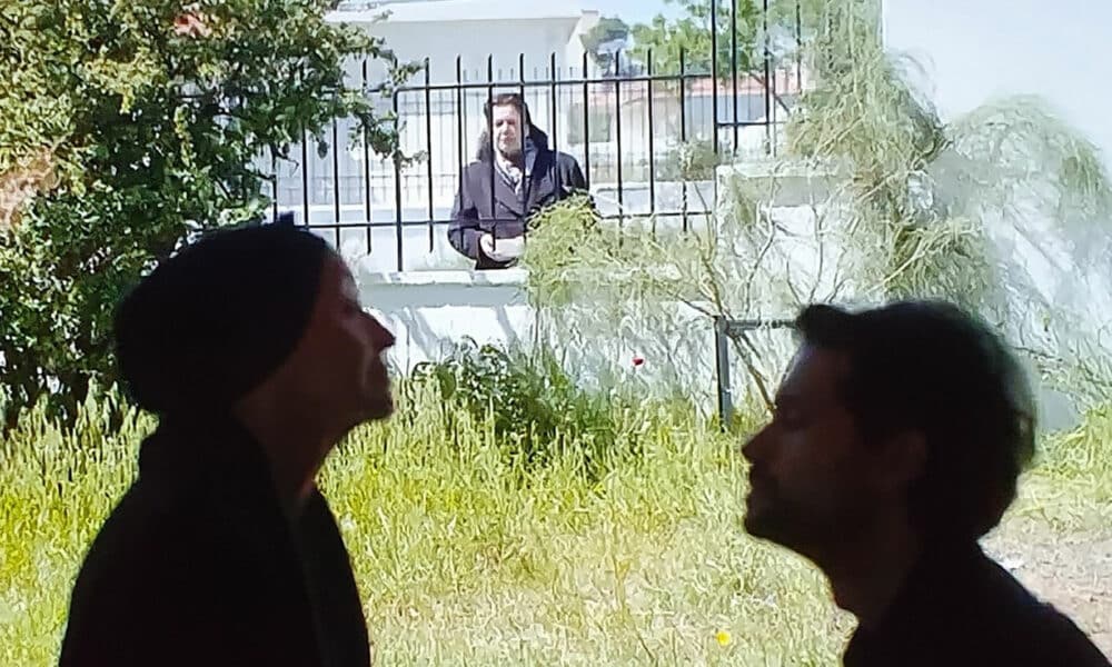 Ράγισαν ακόμα και πέτρες με τη συγγνώμη του Αστέρη που ζήτησε γονατιστός από τη γιαγιά Ειρήνη σε μία συγκλονιστική σκηνή που πραγματικά