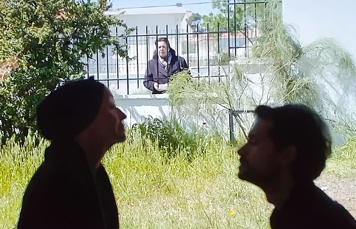 Ράγισαν ακόμα και πέτρες με τη συγγνώμη του Αστέρη που ζήτησε γονατιστός από τη γιαγιά Ειρήνη σε μία συγκλονιστική σκηνή που πραγματικά