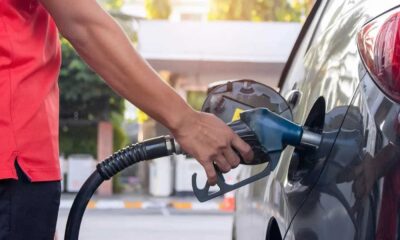 Πως να κλέψετε βενζίνη με 2 απλούς και κατανοητούς τρόπους, μας αναφέρει μέσα απο το ρεπορτάζ του ο δημοσιογράφος της ΕΡΤ την ίδια ώρα