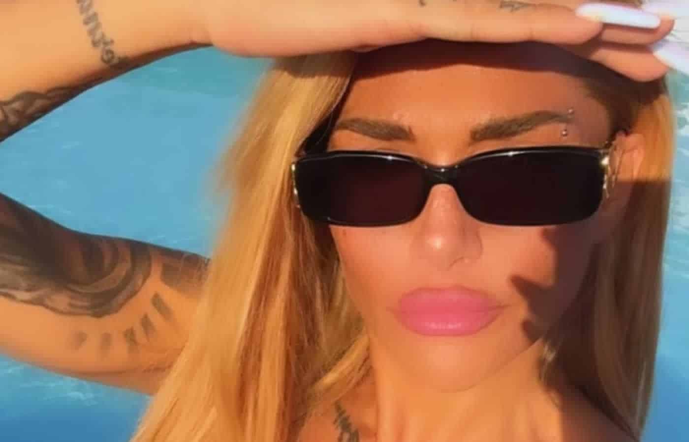 Τρελά κέφια είχε όπως φαίνεται η Αγγελική Ηλιάδη, η οποία αποφάσισε να απολαύσει τον ήλιο και το καλοκαίρι