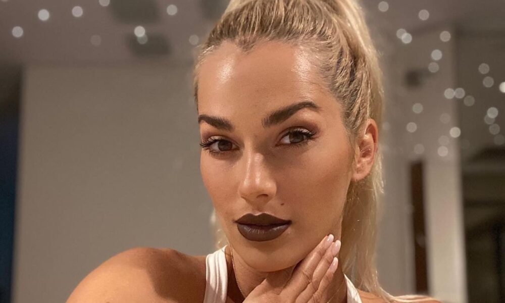 Ίσως το καλύτερο κορμί της Ελληνικής showbiz σκηνής είναι αυτό που έχει η Βικτώρια Καρύδα, η πρώην παίκτρια του My Style Rocks και νυν