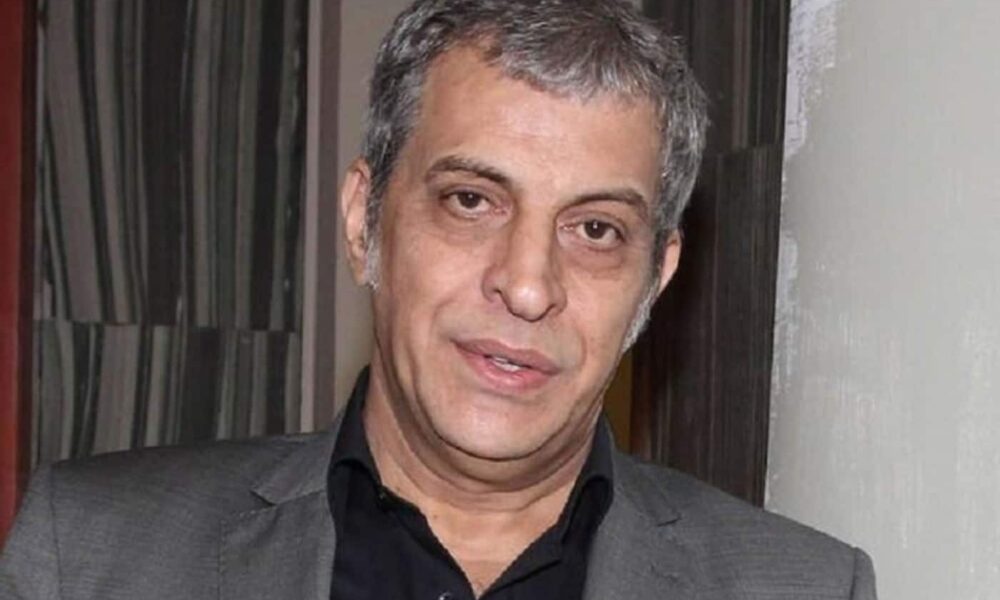 Τον γύρο του διαδικτύου κάνει ένα βίντεο όπου φαίνεται να δείχνει τον τραγουδιστή Θέμη Αδαμαντίδη να ασκεί βία έξω απο ένα πρακτορείο