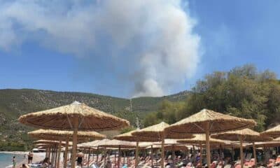 Φωτιά ξέσπασε πριν απο λίγο στο Πορτό Γερμενό και όπως μας ενημέρωσαν λουόμενοι απο την Ψάθα η φωτιά βρίσκεται πολύ κοντά στην