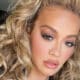 Την ώρα που όπως όλα δείχνουν σύντομα η Rita Ora θα ανέβει τα σκαλιά της εκκλησίας στα 31 της χρόνια, την ίδια καταφέρνει και γίνεται για