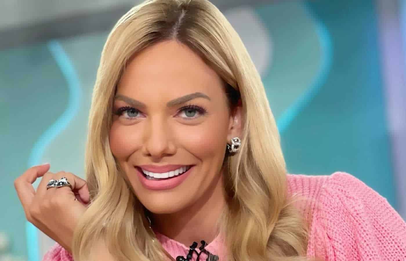 Τέτοια καλλίγραμμα πόδια, όπως αυτά που διαθέτει η Ιωάννα Μαλέσκου δεν πρέπει να κρύβονται και ευτυχώς εκείνη την ημέρα η πρώην παρουσιάστρια