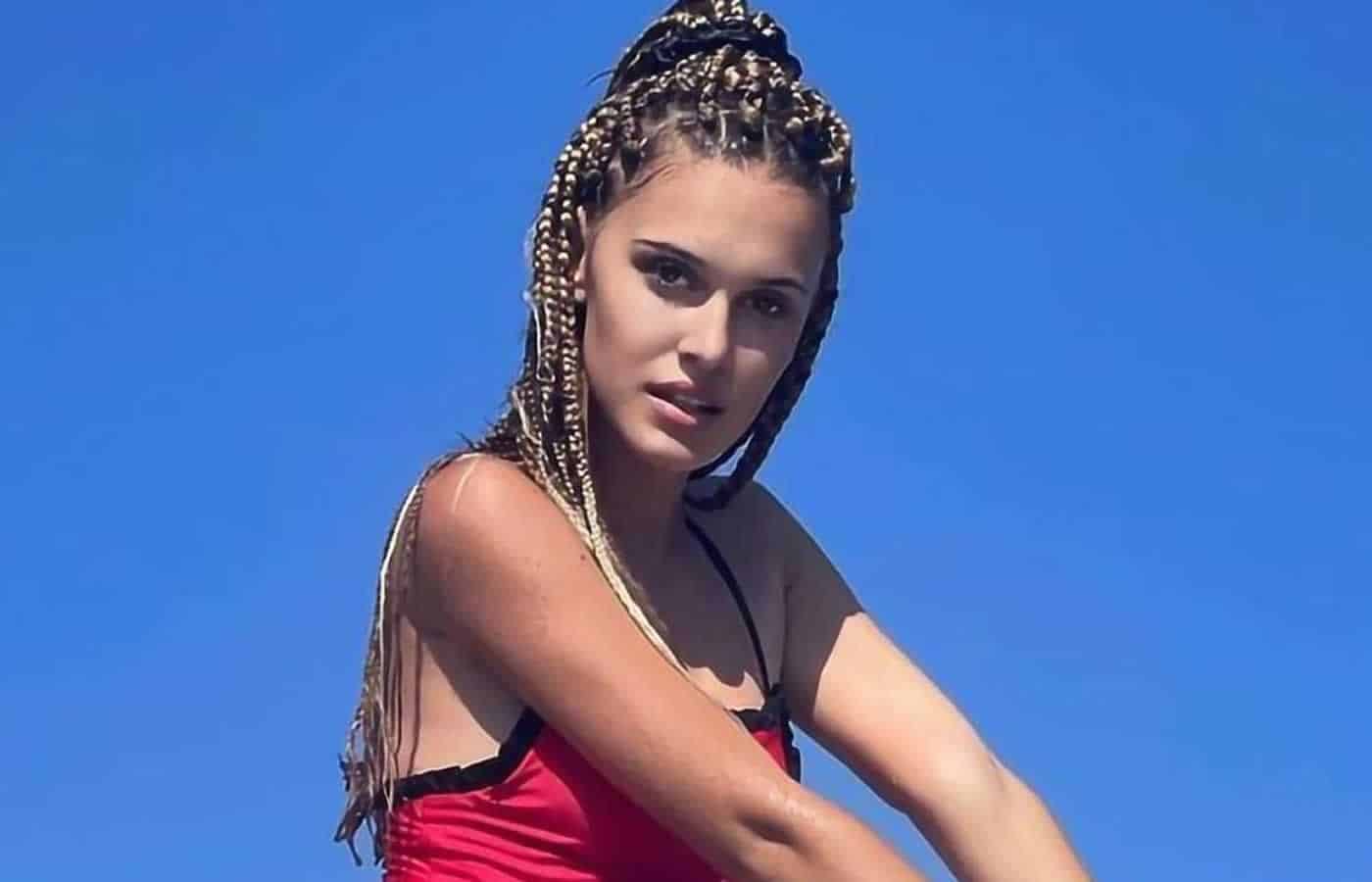 Σίγουρα δεν θα περιμένατε να διαβάσετε αυτό το όνομα, αφού η Σαμάνθα Μίσοβιτς, η 19χρονη πρώην παίκτρια του Big Brother δεν άφησε και τις