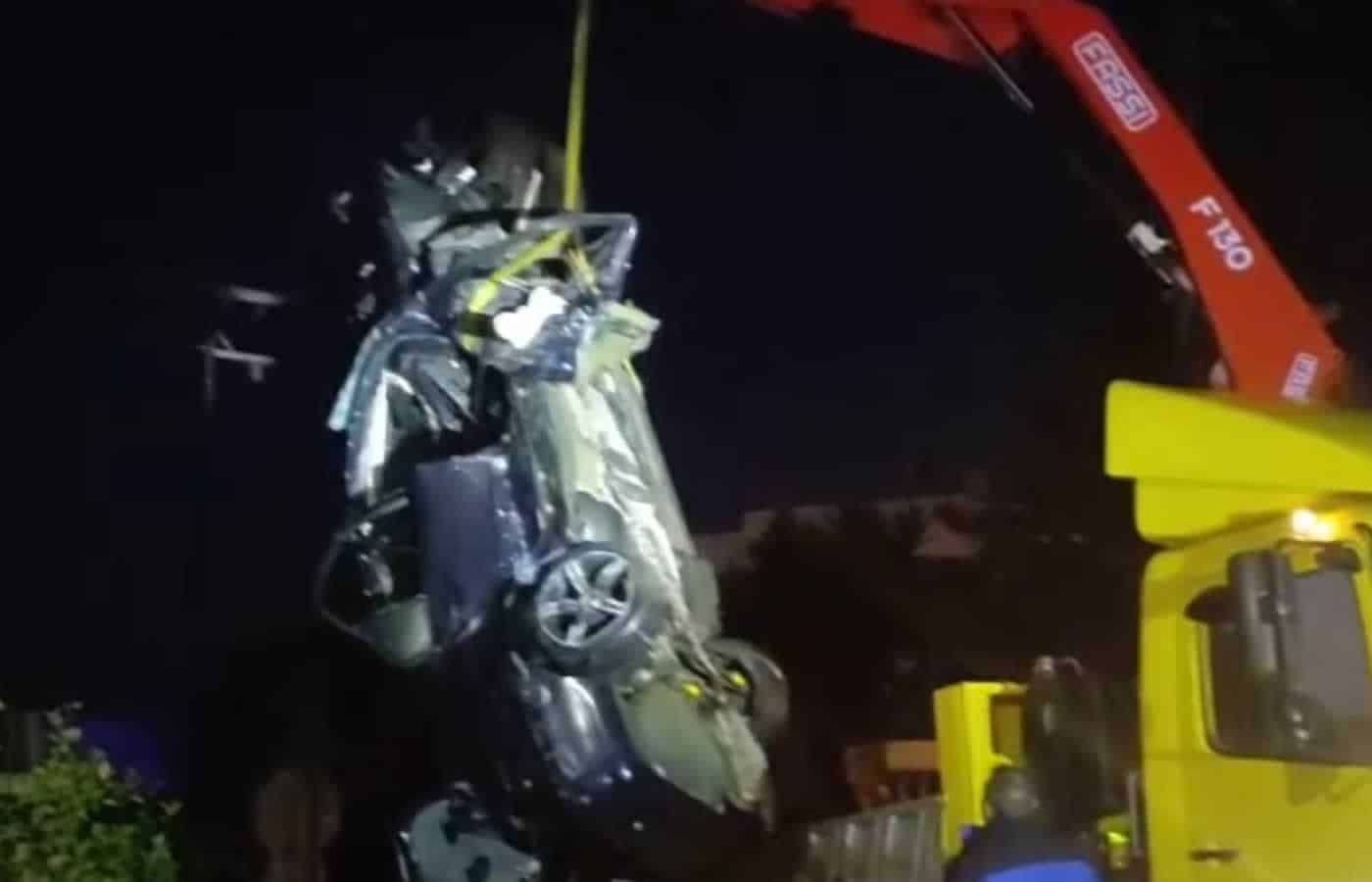 Στο πένθος έχει βυθιστεί η Κως μετά το τραγικό τροχαίο που στοίχισε τη ζωή σε ένα ζευγάρι, αφήνοντας παράλληλα πίσω έναν τραυματία.