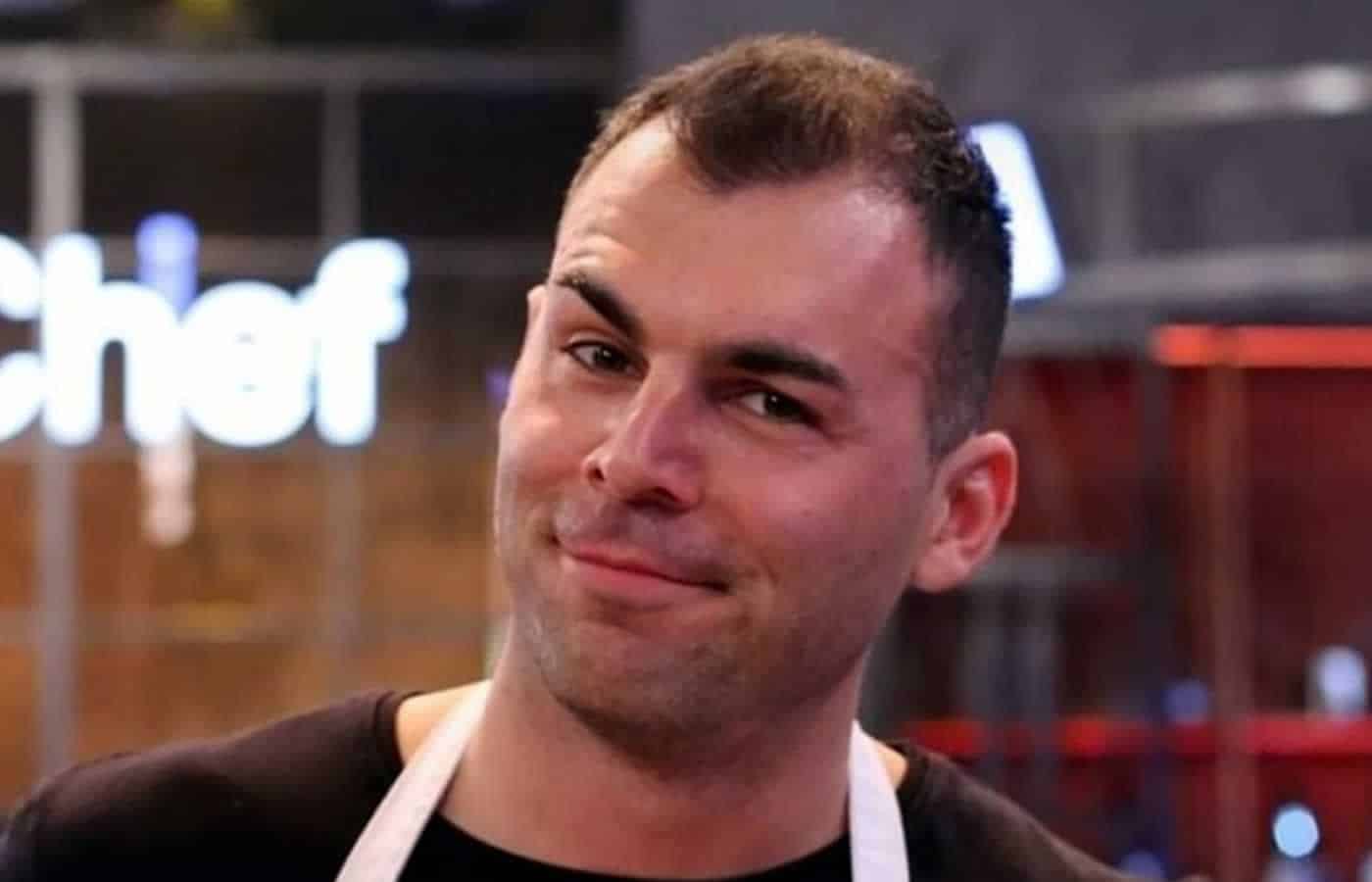 Δεν χρειάζεται να σας πείσουμε ότι το spoiler για το MasterChef είναι πραγματικό, άλλωστε ότι λέμε εδώ είναι καρατσεκαρισμένο.