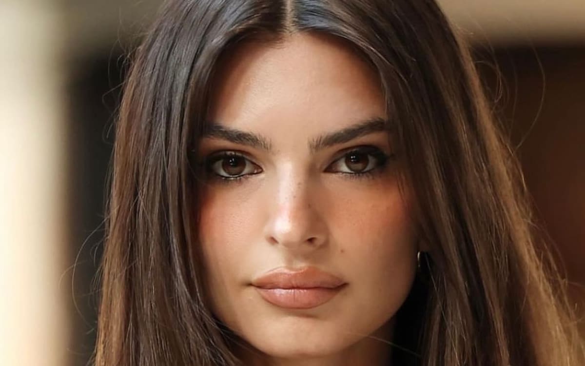 Emily Ratajkowski