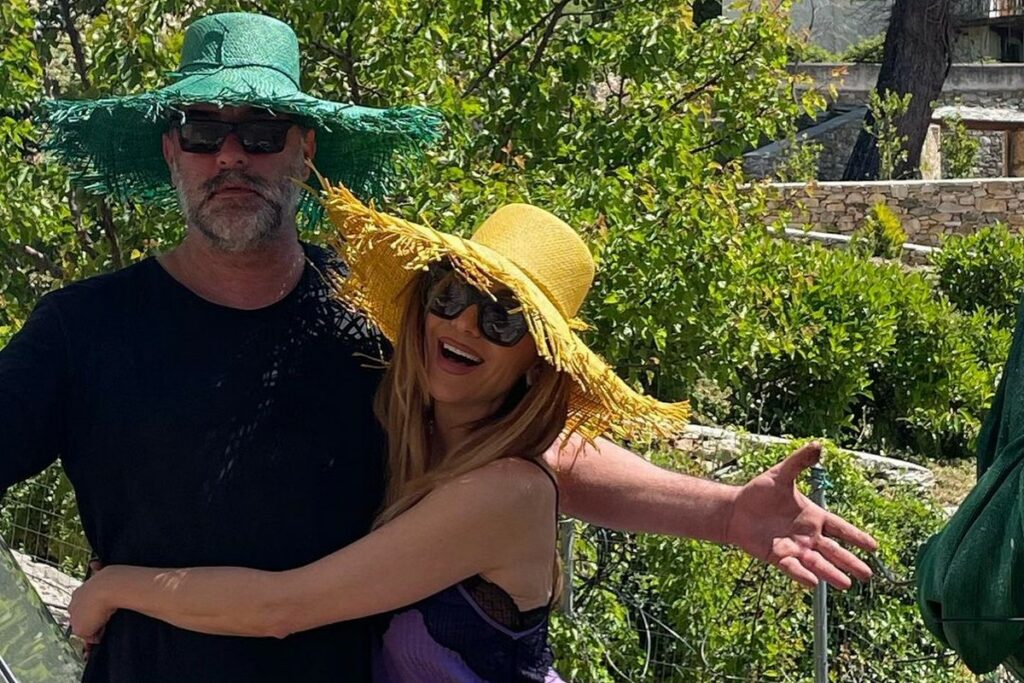 Δέσποινα Βανδή Βασίλης Μπισμπίκης