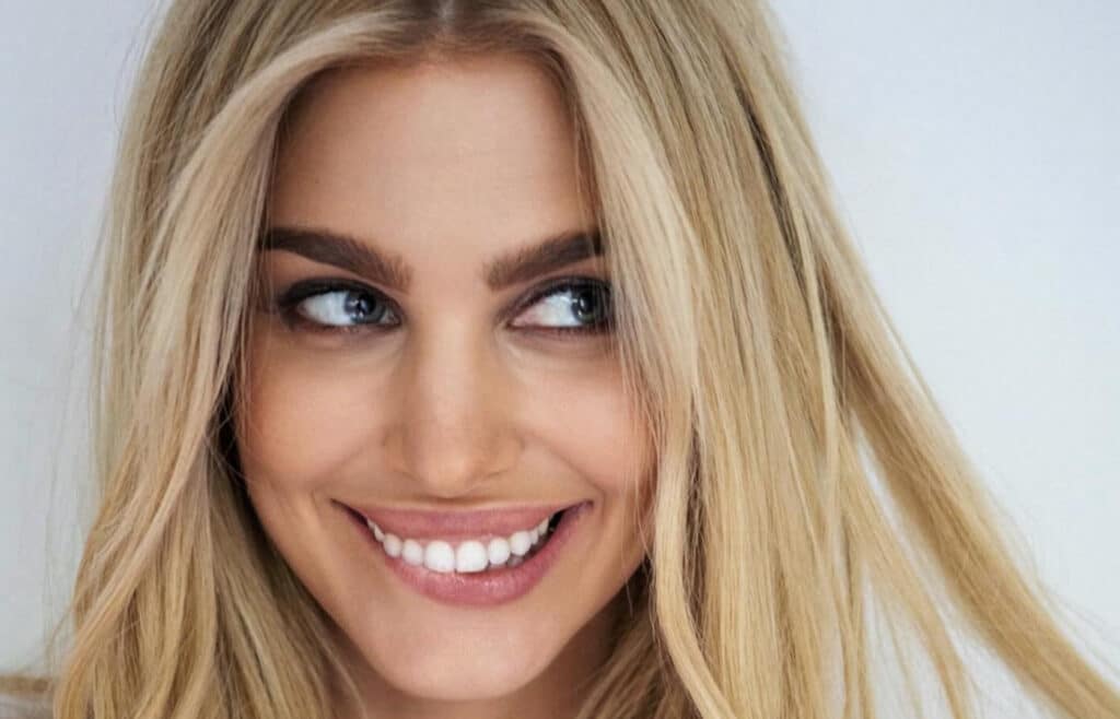 Η Βάλια Χατζηθεοδώρου με μπικίνι που κόβει την ανάσα! 1 Βάλια Χατζηθεοδώρου