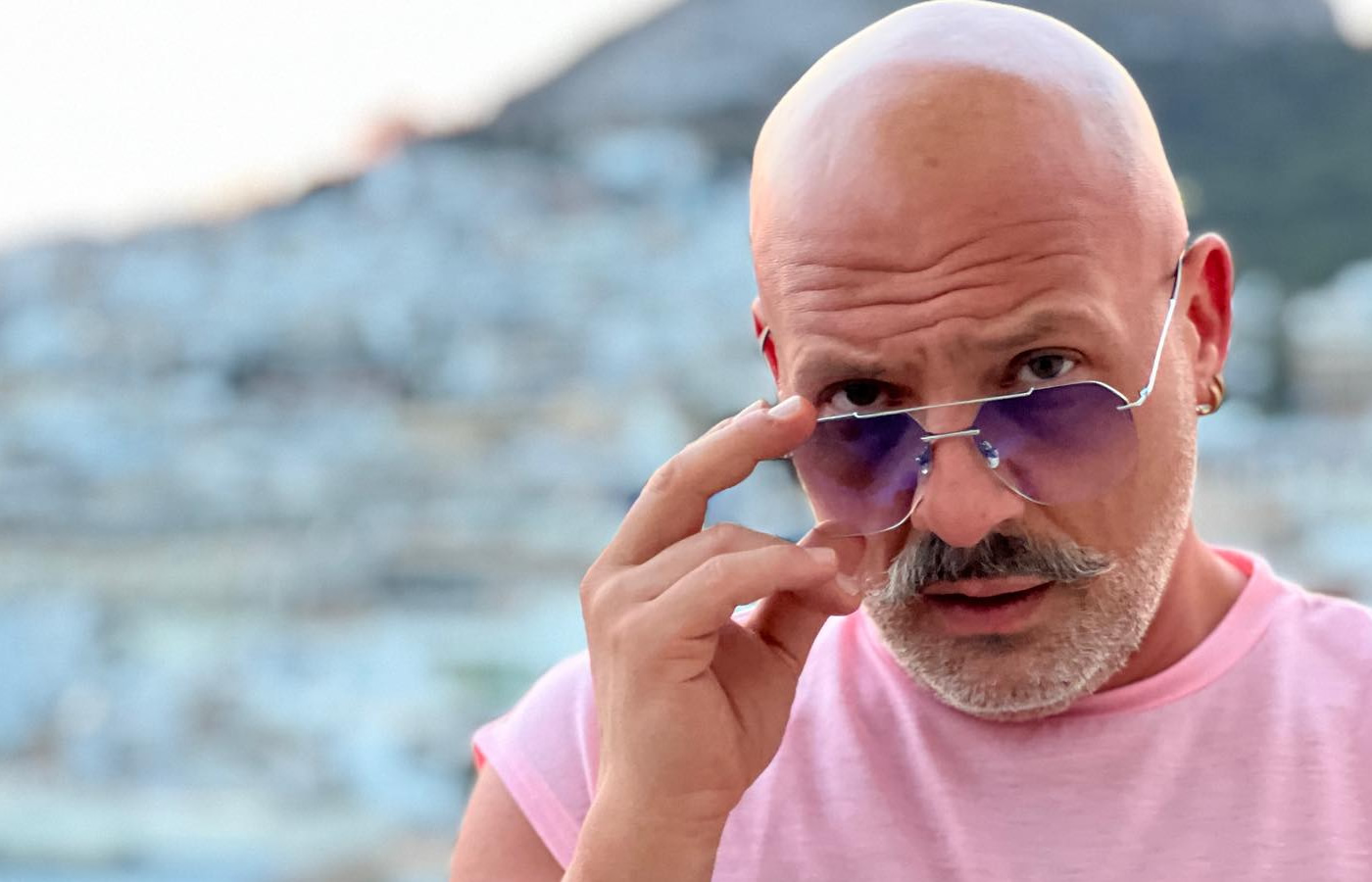 Νίκος Μουτσινάς